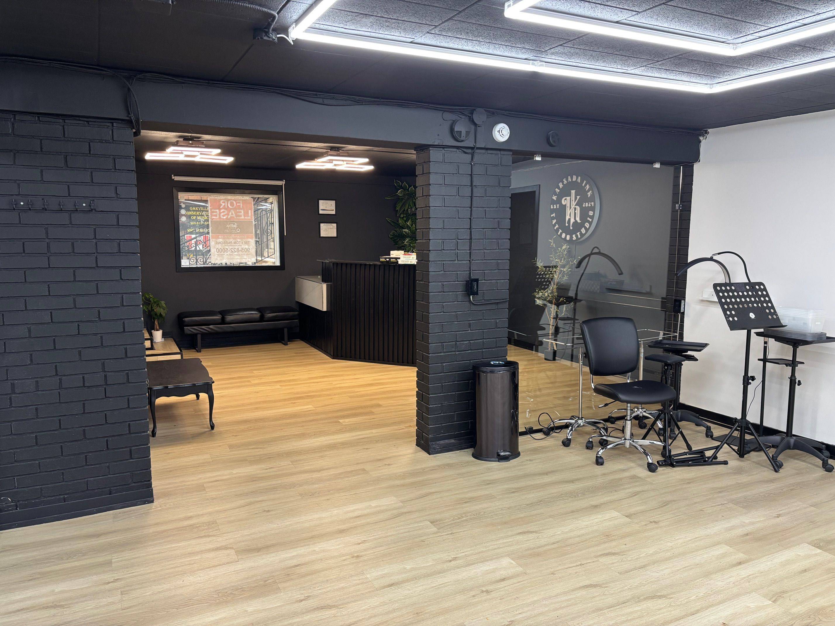 Oakville, ON L6J 1P2,323 Church ST #2