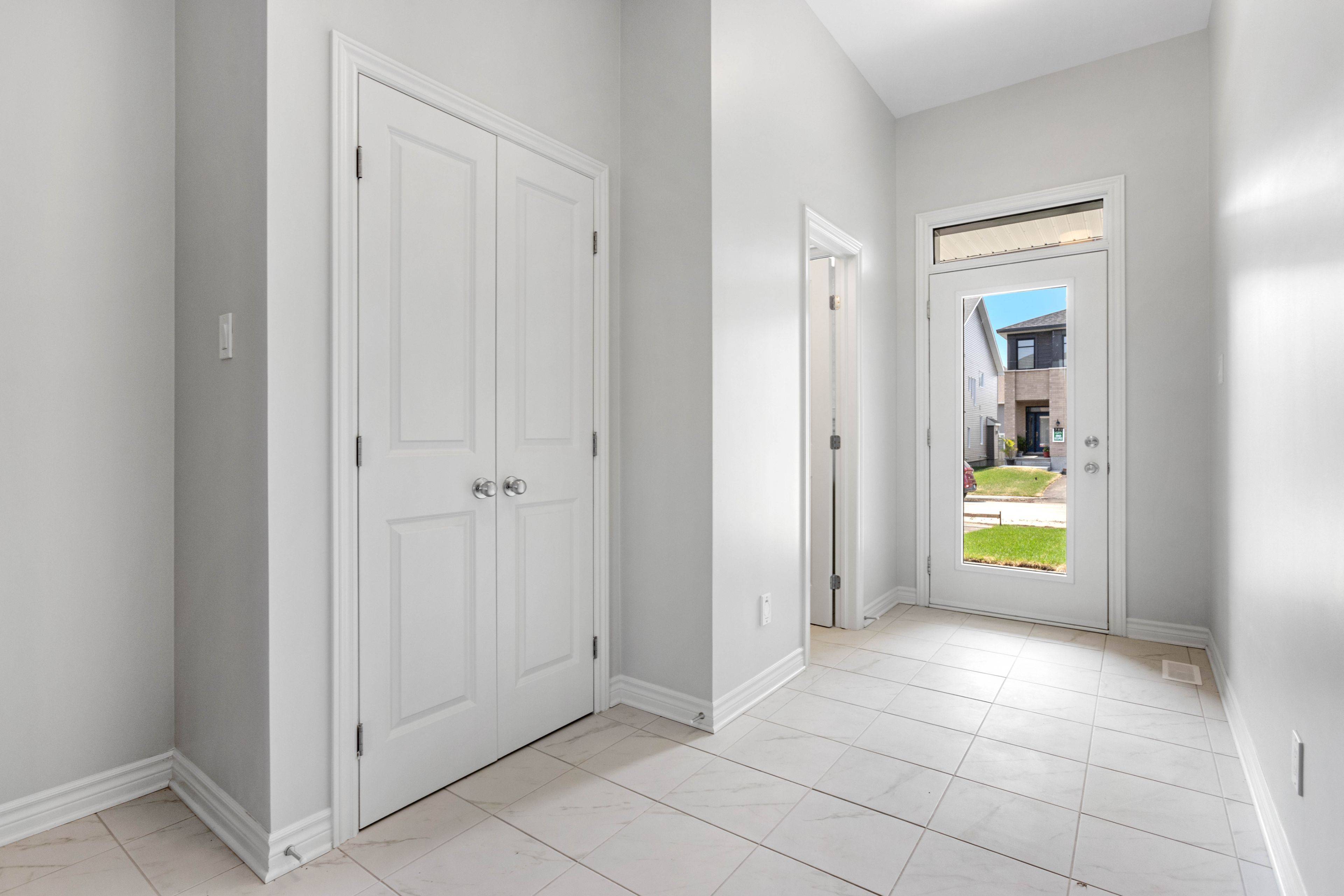 Orleans - Cumberland And Area, ON K4A 5N3,786 Antonio Farley ST