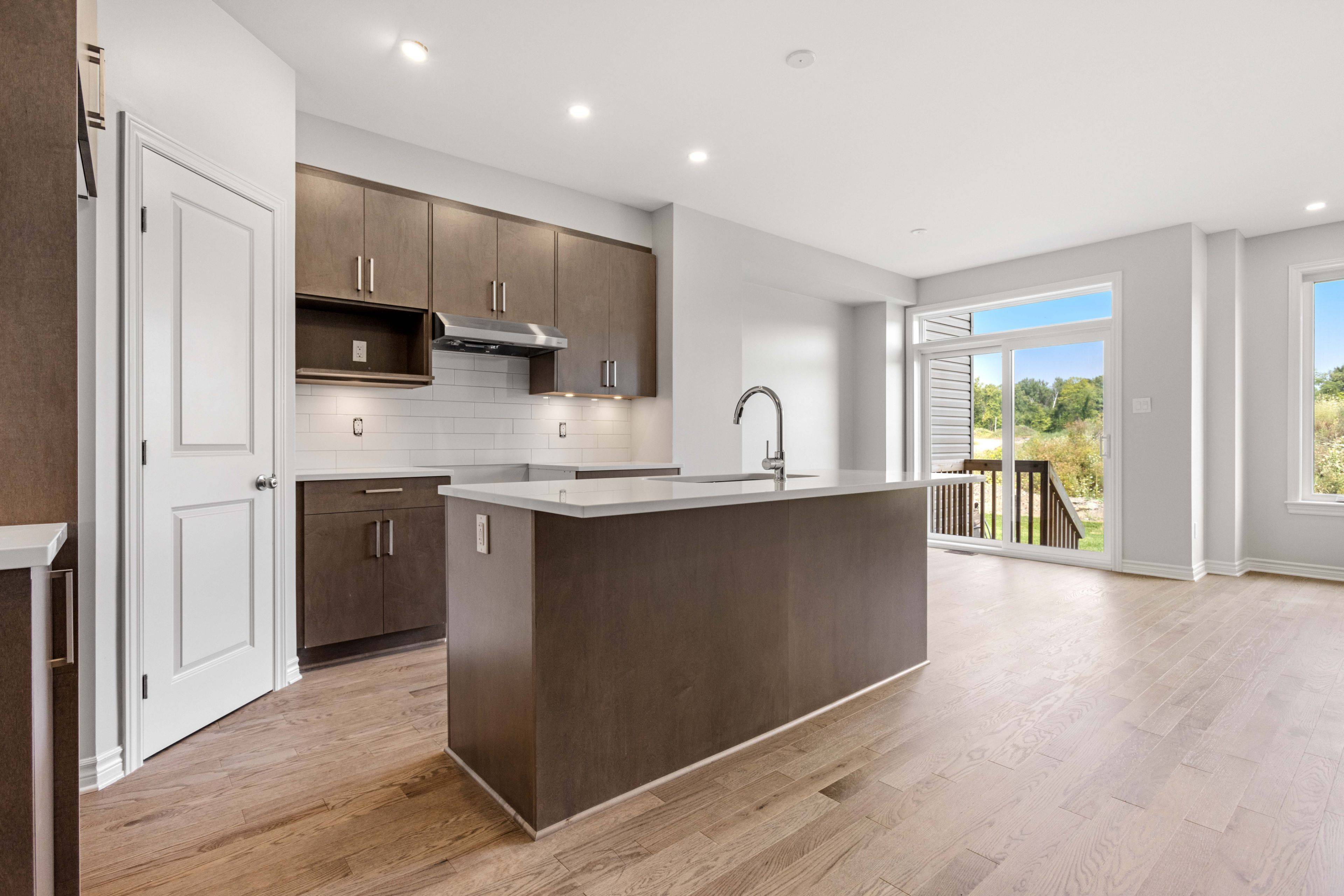 Orleans - Cumberland And Area, ON K4A 5N3,786 Antonio Farley ST