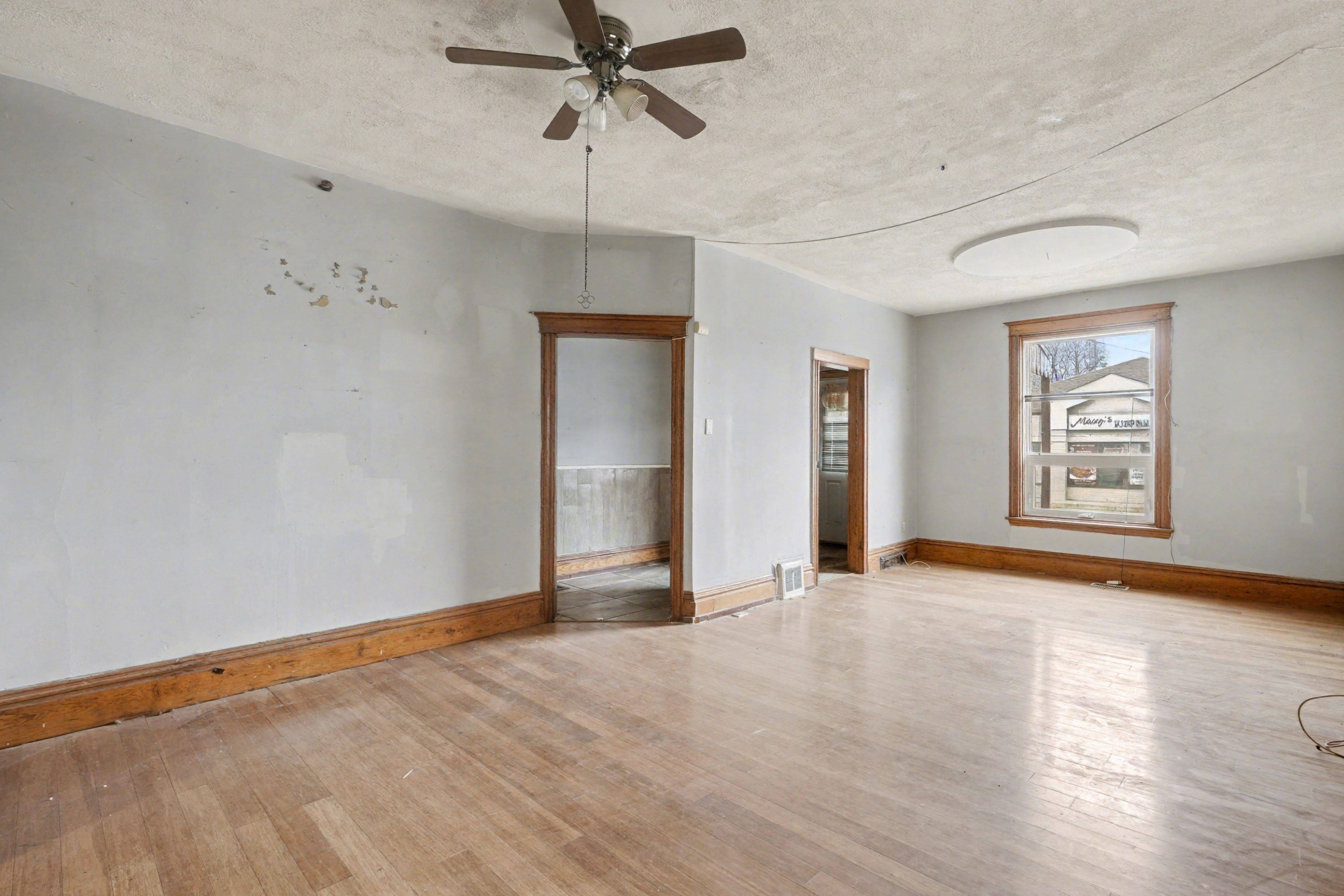 Hamilton, ON L8L 2E8,522 Cannon ST E