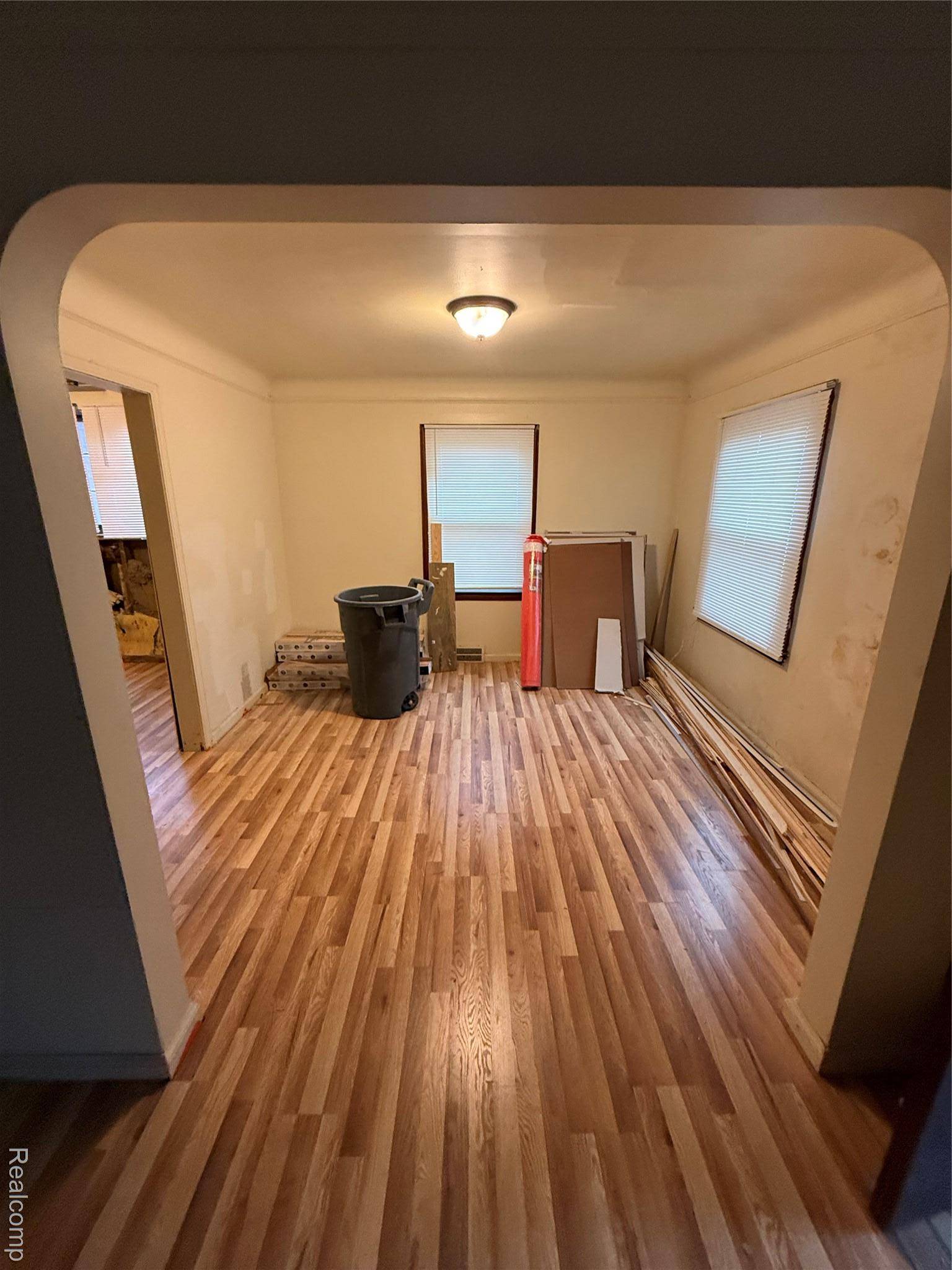 Detroit, MI 48213,5720 Lakeview ST