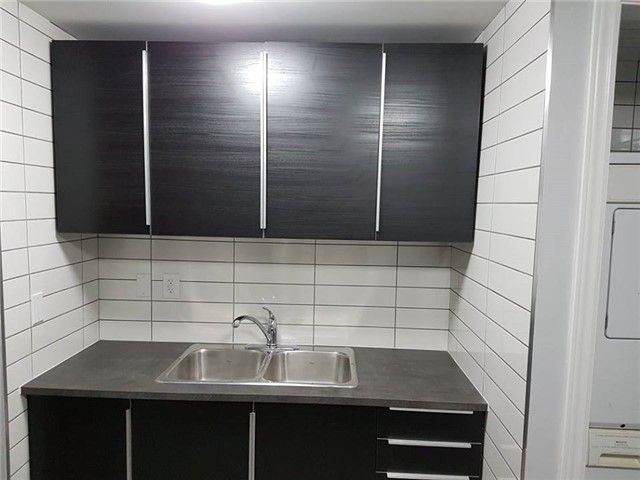 Oshawa, ON L1H 2B7,290 Eulalie AVE #Unit 2 (2nd Floor)