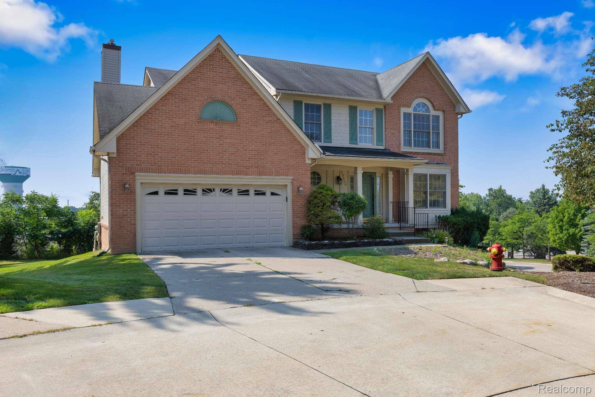 Farmington Hills, MI 48331,28006 Golf Pointe BLVD