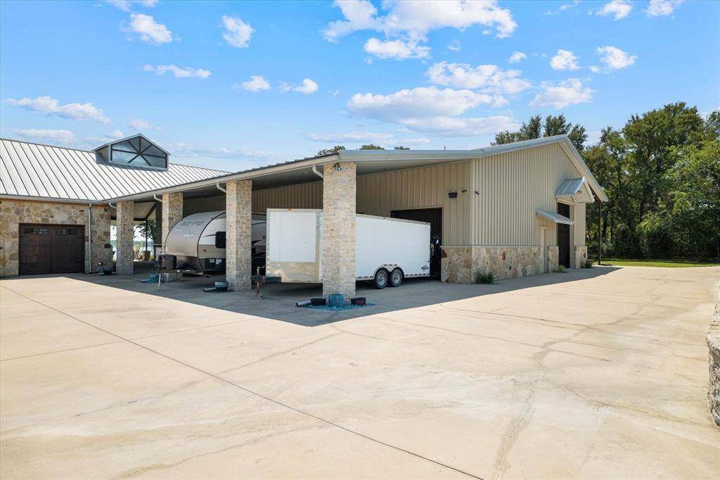 East Tawakoni, TX 75472,111 Daves Landing