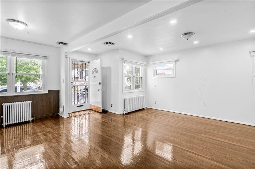 Brooklyn, NY 11234,2172 East 72nd ST