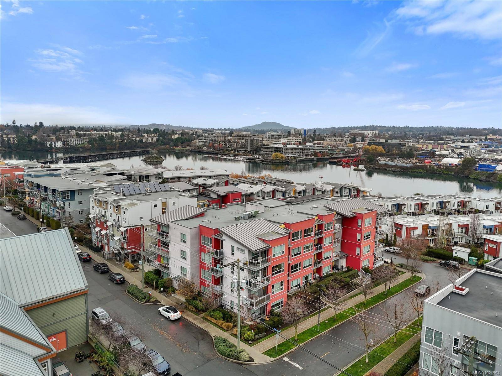 Victoria, BC V9A 0G2,785 Tyee Rd #211