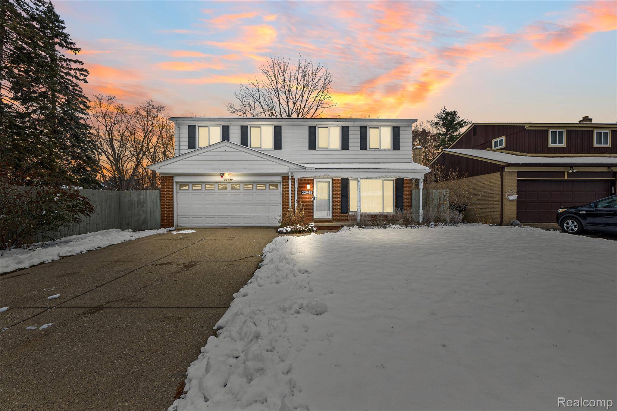 Detroit, MI 48219,22948 & 22960 Leewin ST