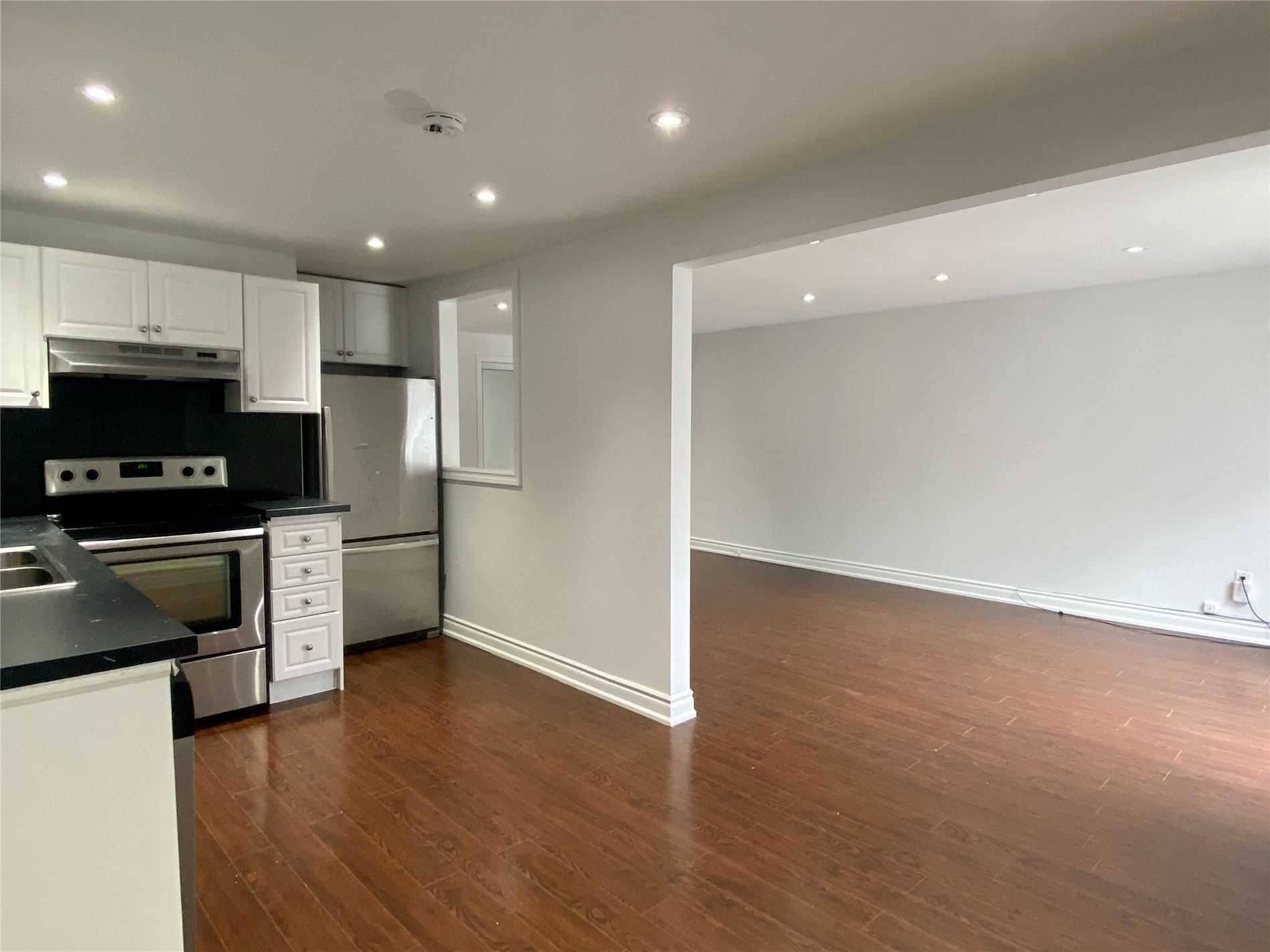 Mississauga, ON L4X 1P9,1448 Tyneburn CRES