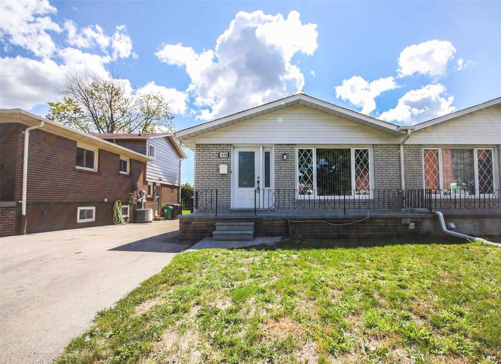 Mississauga, ON L4X 1P9,1448 Tyneburn CRES