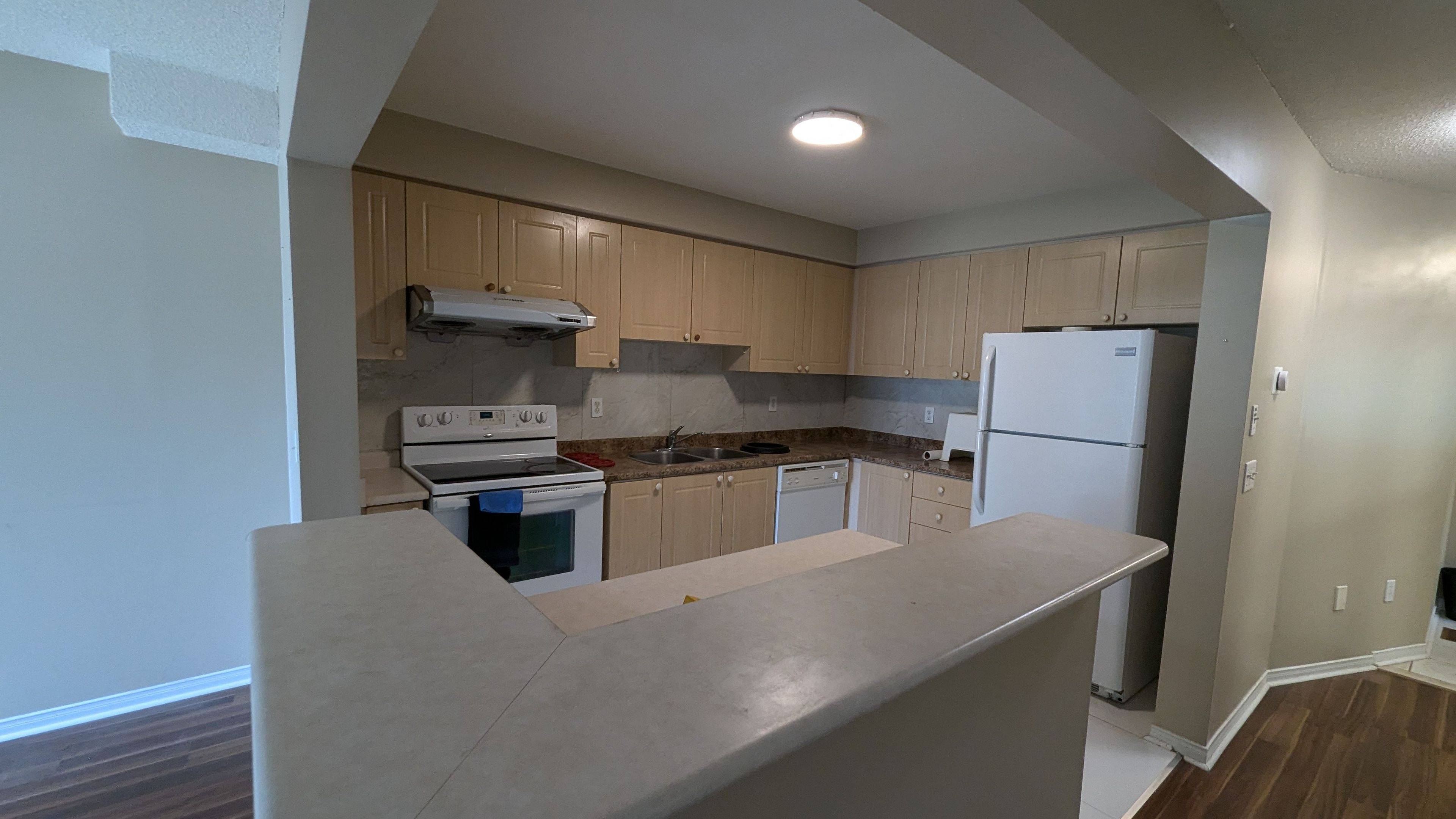 Mississauga, ON L5V 2G7,5030 Heatherleigh AVE #89