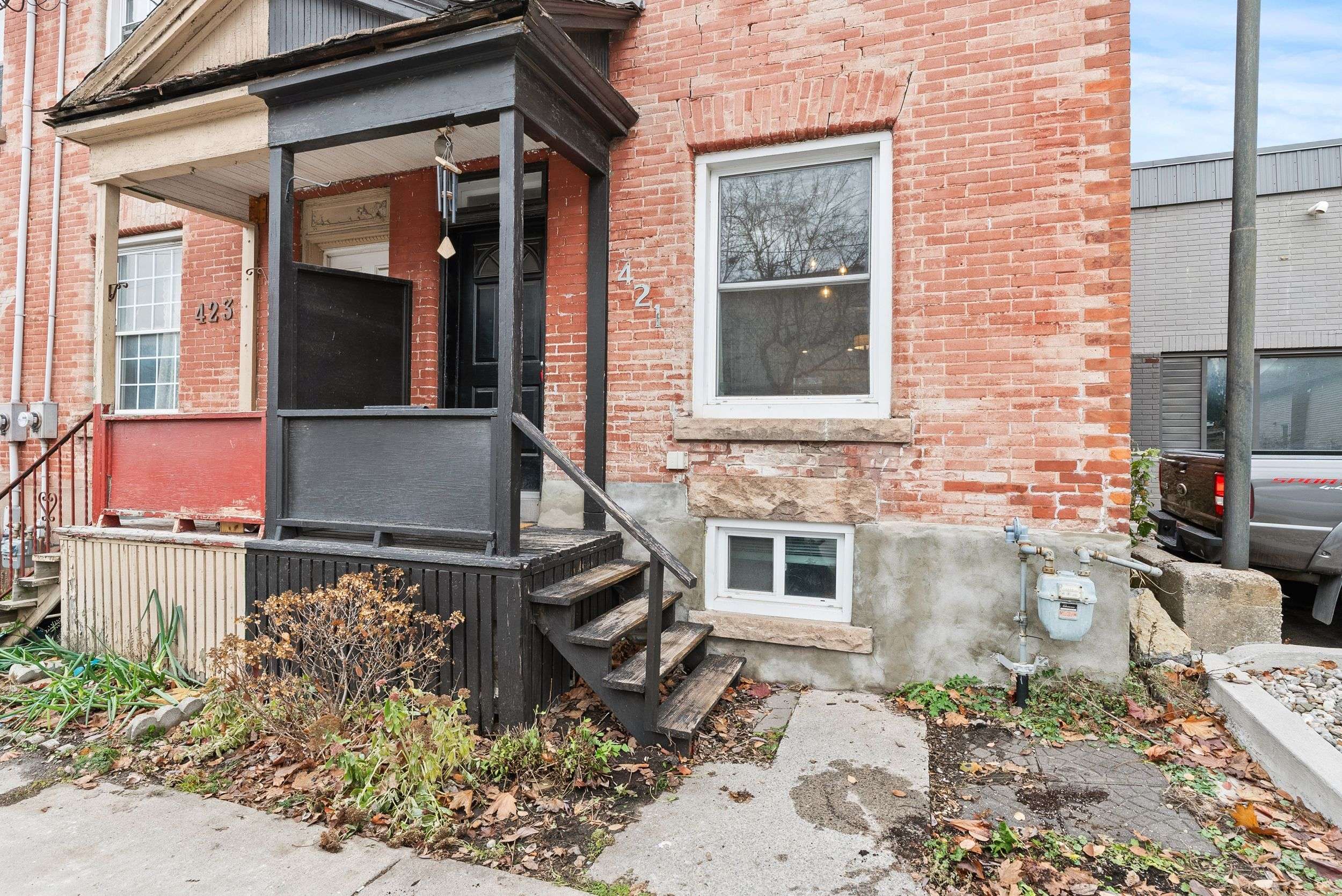 West Centre Town, ON K1R 6Z7,421 Arlington AVE