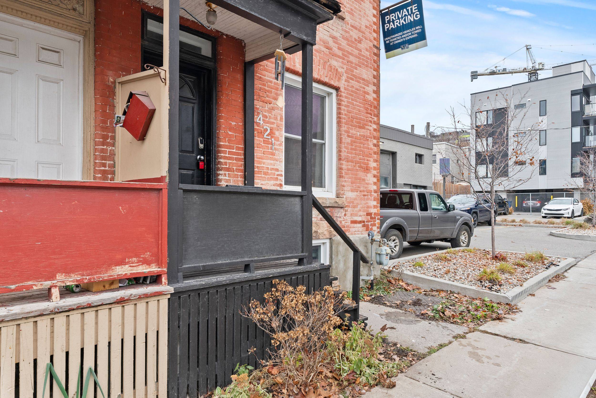 West Centre Town, ON K1R 6Z7,421 Arlington AVE