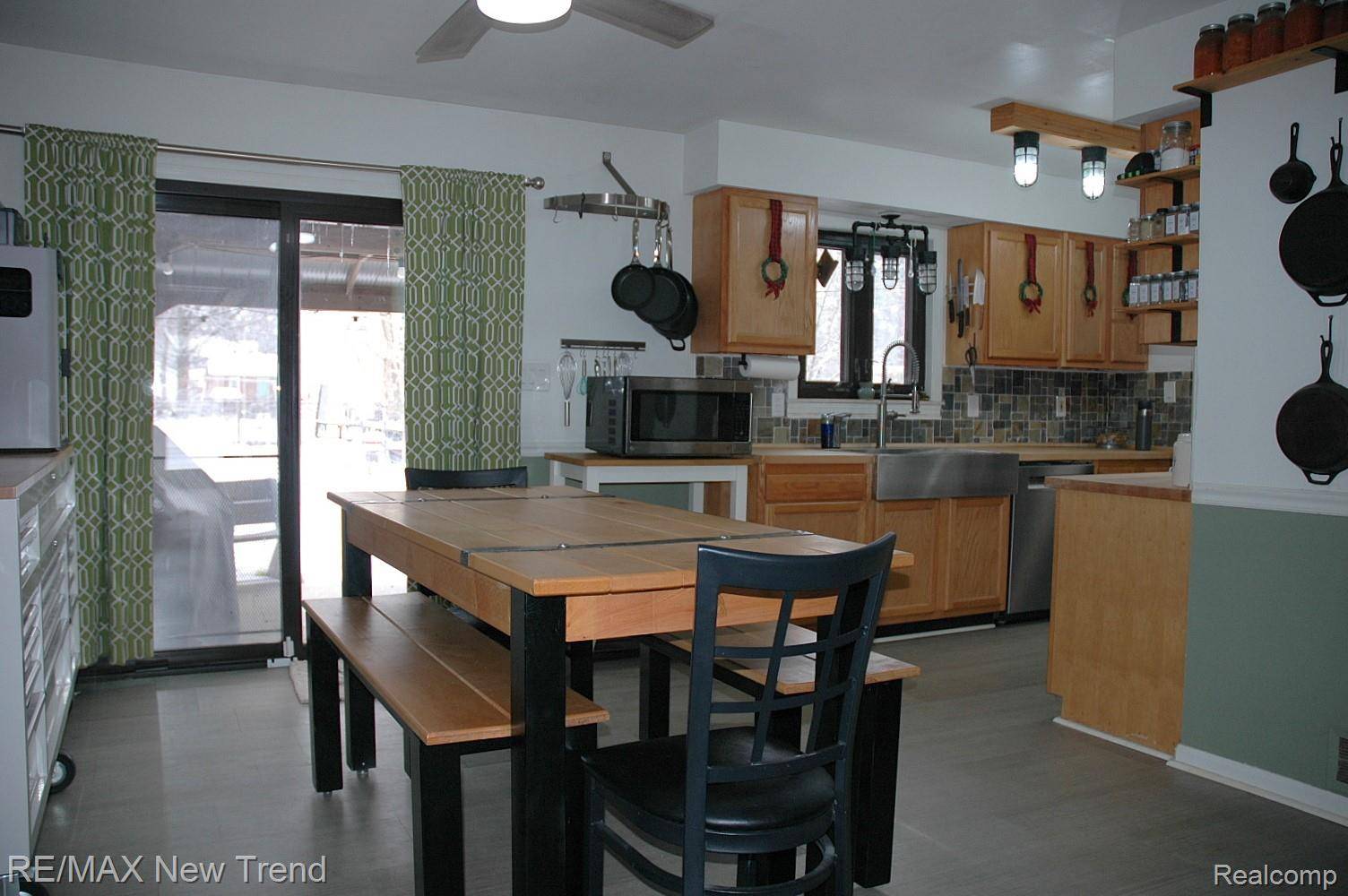 Farmington Hills, MI 48336,21304 Colwell ST