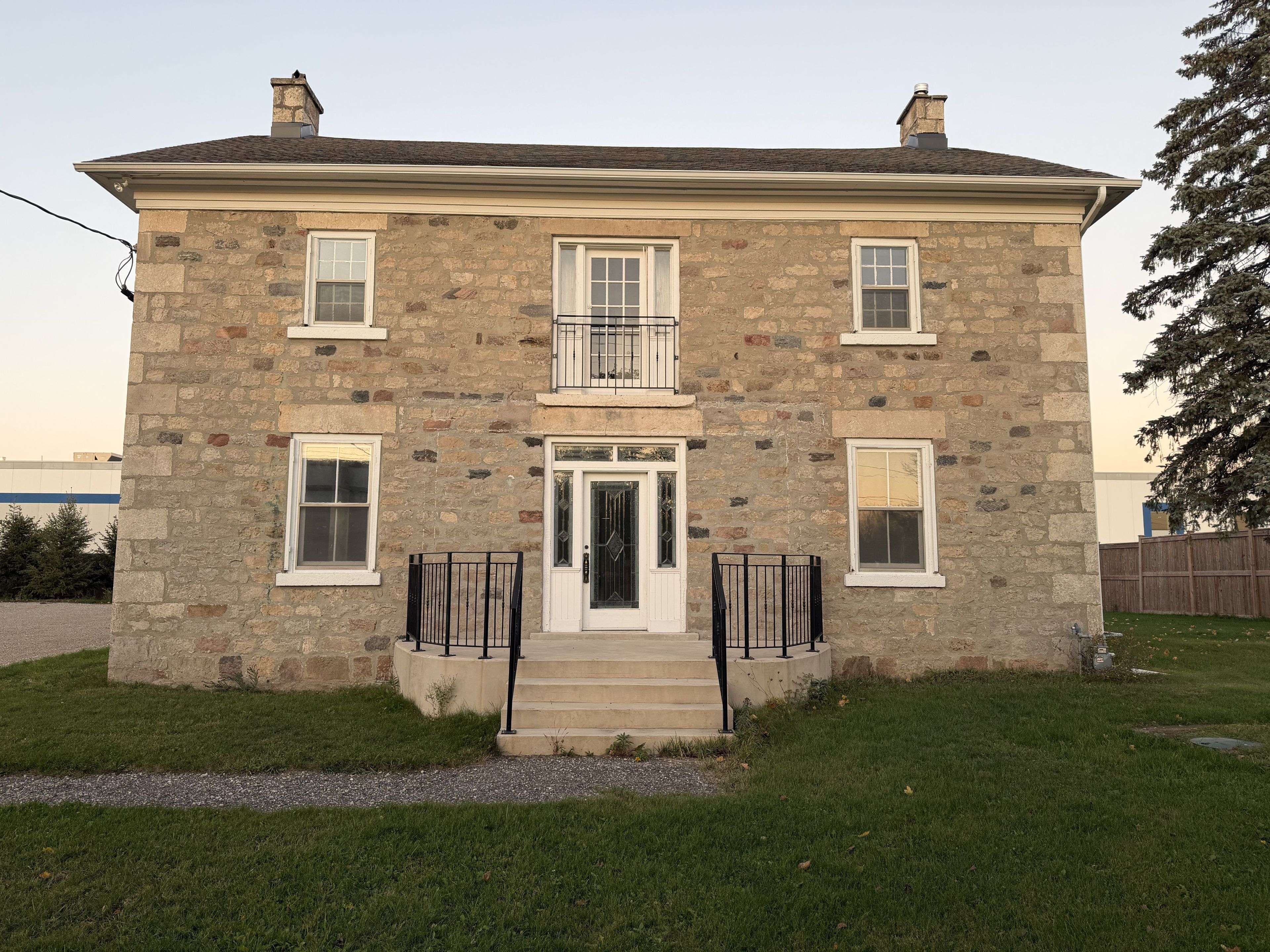 Guelph, ON N1L 1G5,264 Crawley RD