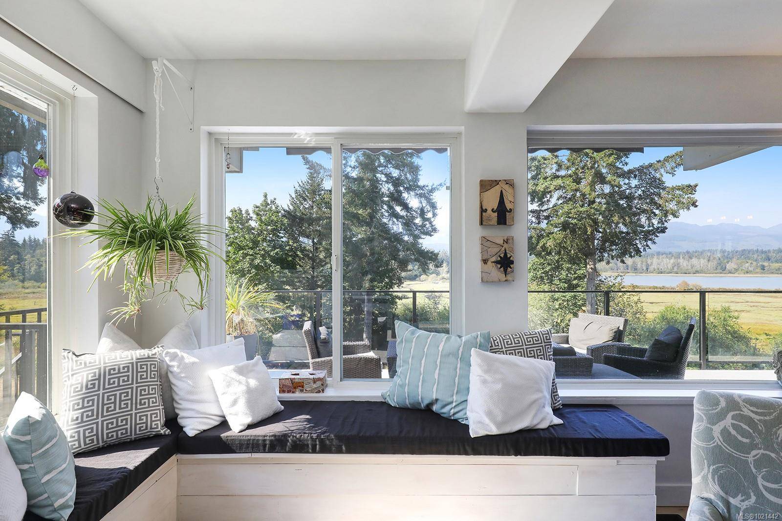 Fanny Bay, BC V0R 1W0,7703 Tozer Rd