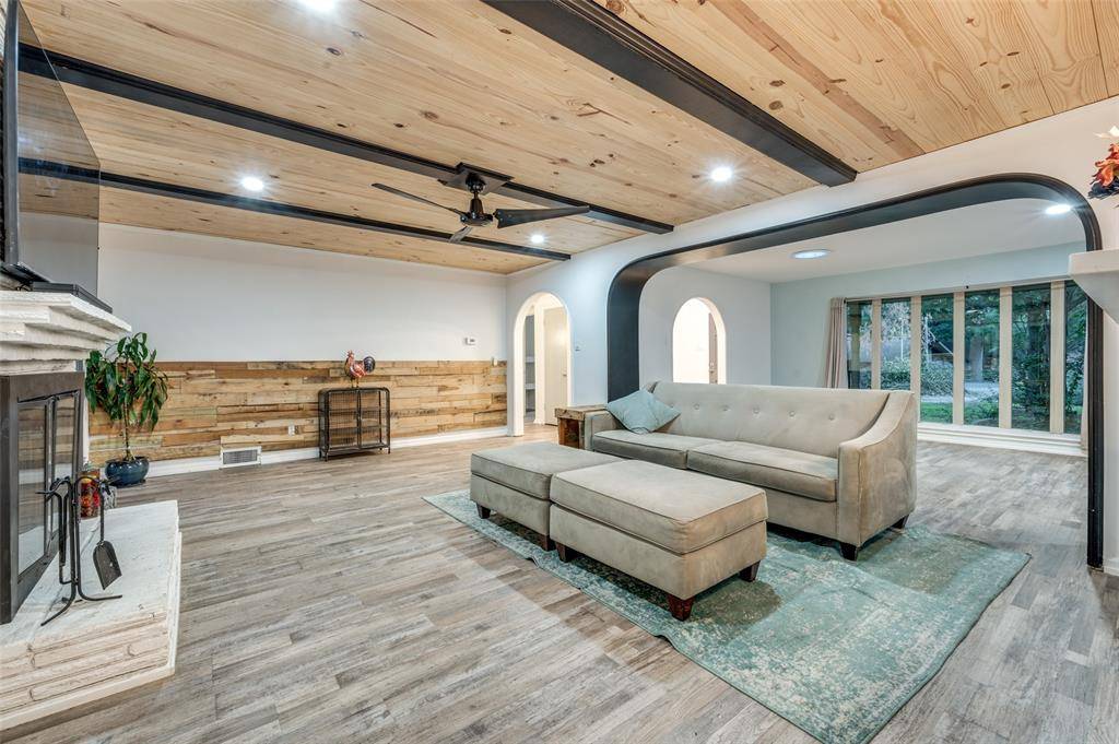 Dallas, TX 75228,8327 Coolgreene Drive