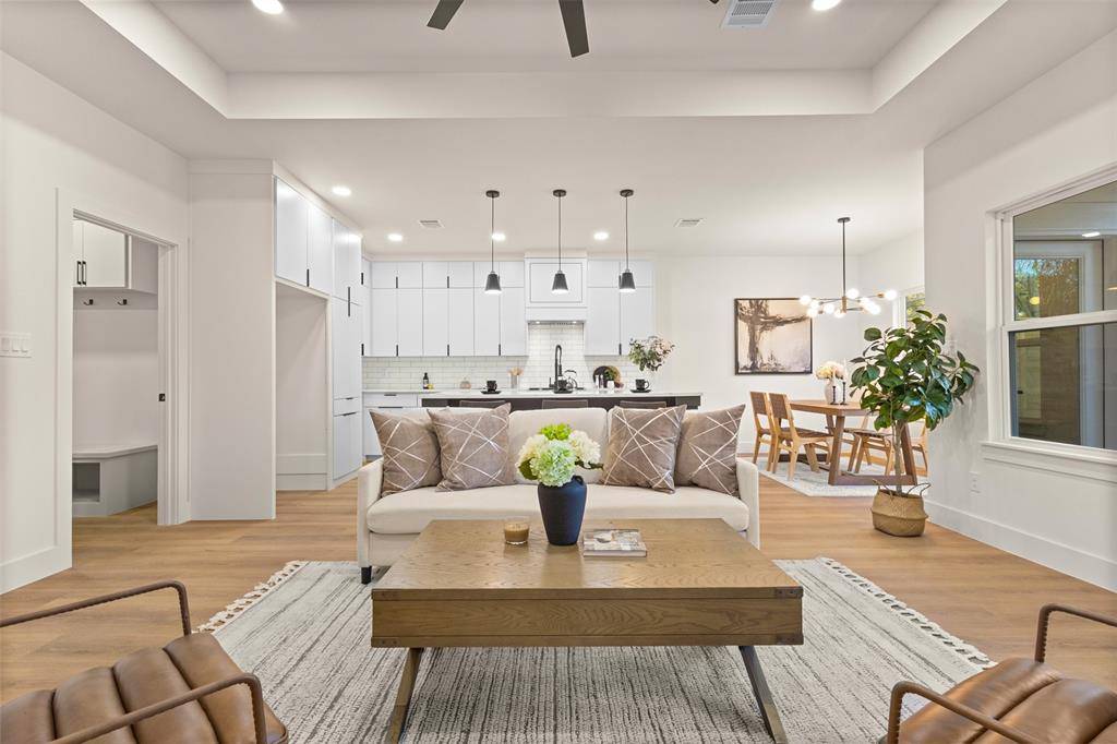 Dallas, TX 75228,10822 Castolon Drive