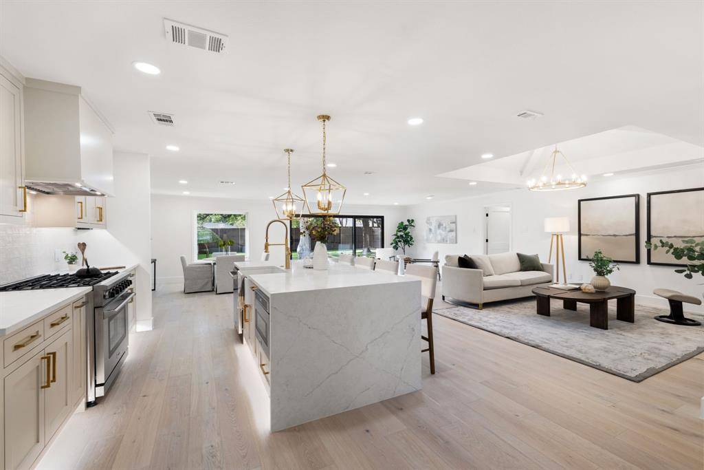 Dallas, TX 75244,12151 Crestline Avenue