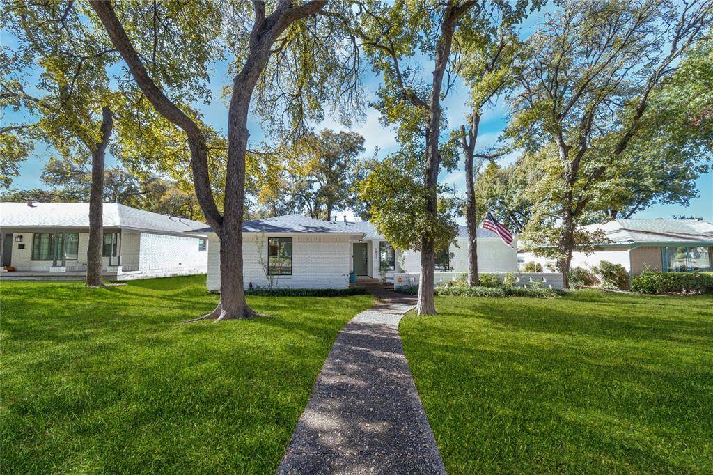 Dallas, TX 75228,5837 Clendenin Avenue