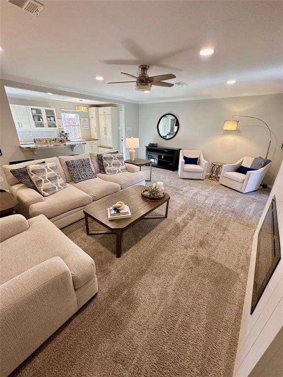 Dallas, TX 75228,8415 Hunnicut Road