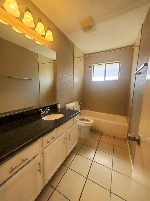 Arlington, TX 76018,117 Valley Spring Drive