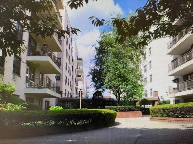 Brooklyn, NY 11235,3855 Shore Pkwy #2L