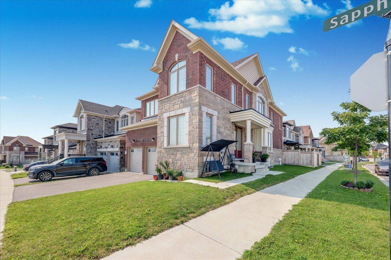 Pickering, ON L1X 0H3,2634 Sapphire DR