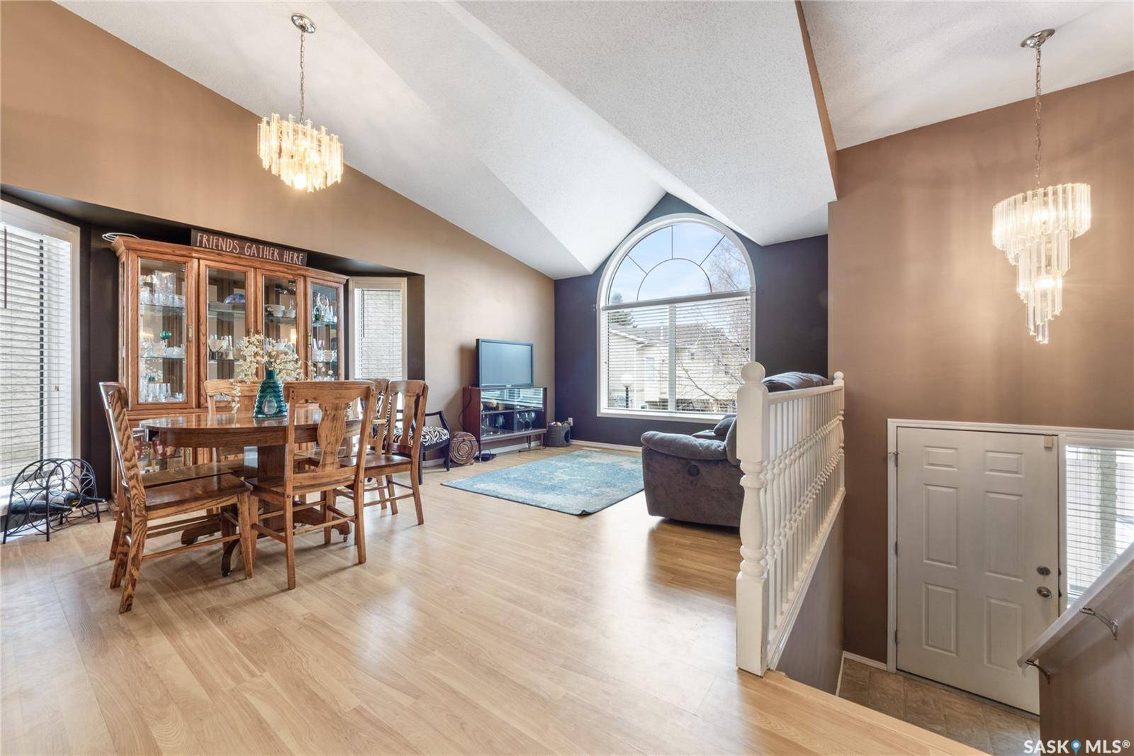 Saskatoon, SK S7H 5P8,644 Heritage LANE #9