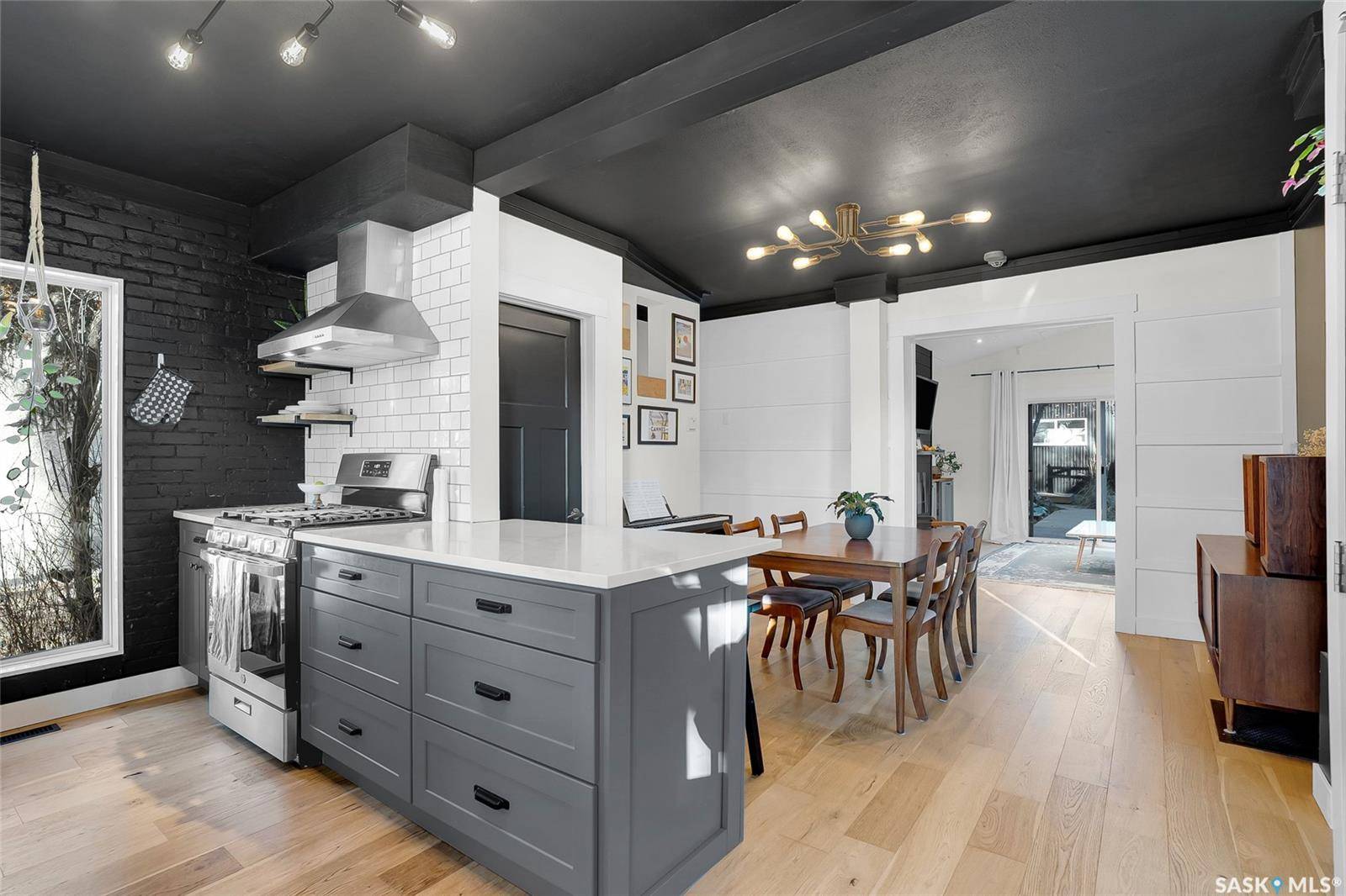 Saskatoon, SK S7L 0K2,114 28th STREET W