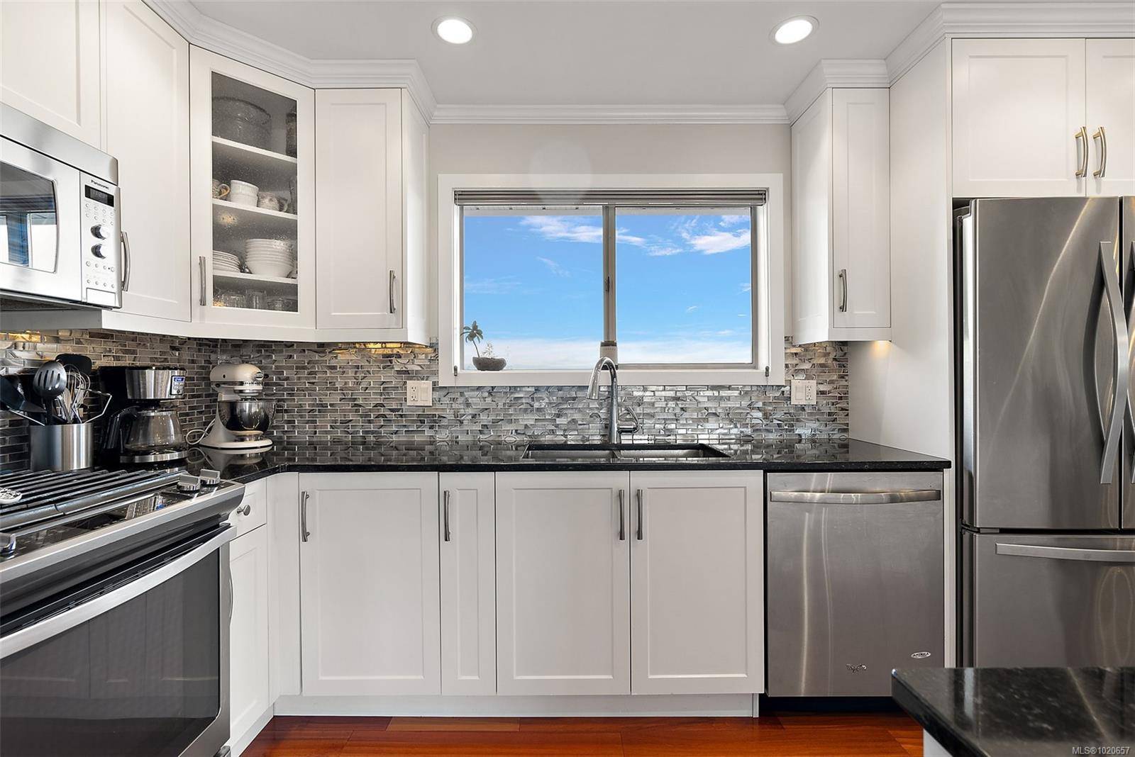 Central Saanich, BC V8Z 6Y3,2518 Monte Vista Pl