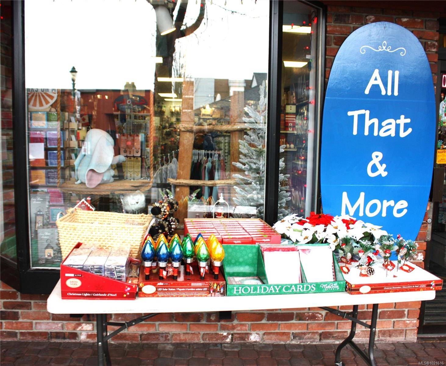 Qualicum Beach, BC V9K 1T4,691 Memorial Ave