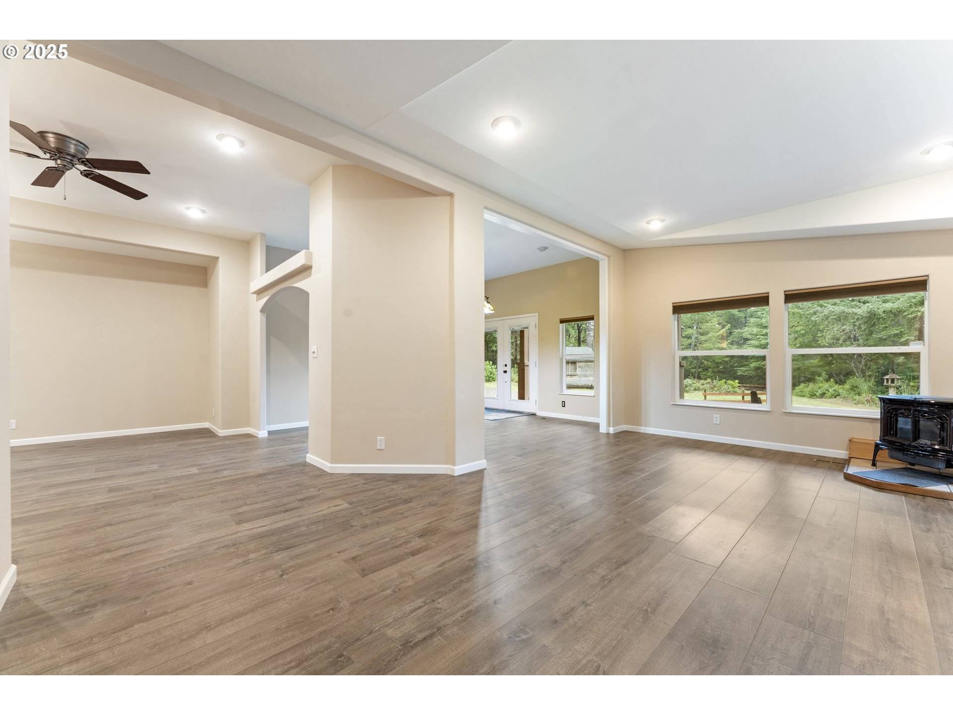 Bandon, OR 97411,87396 STEWART LN