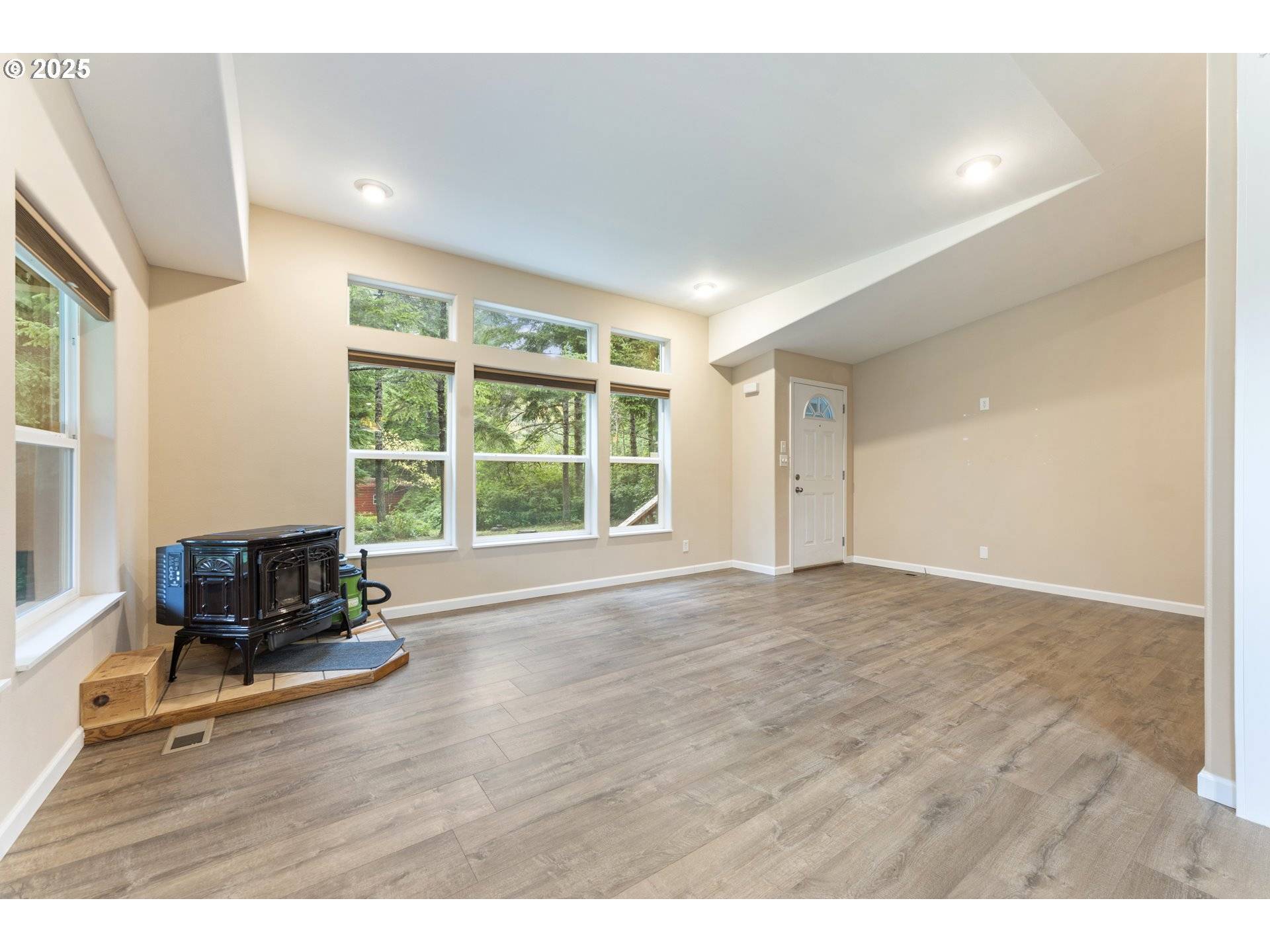 Bandon, OR 97411,87396 STEWART LN