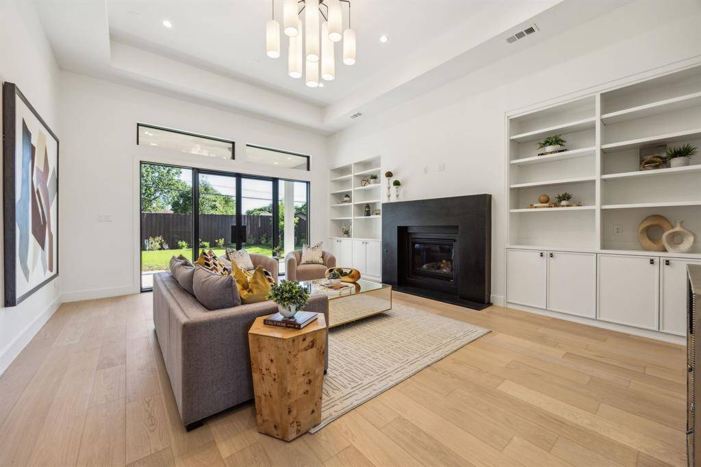 Dallas, TX 75229,3379 Townsend Drive