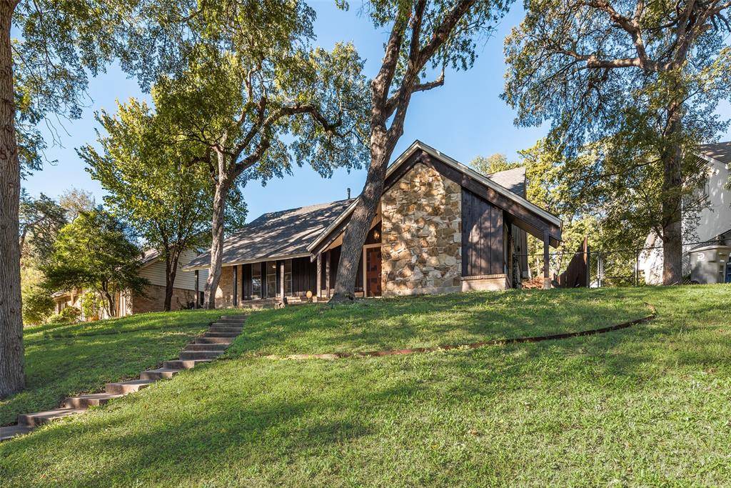 Dallas, TX 75224,1529 Windchime Drive