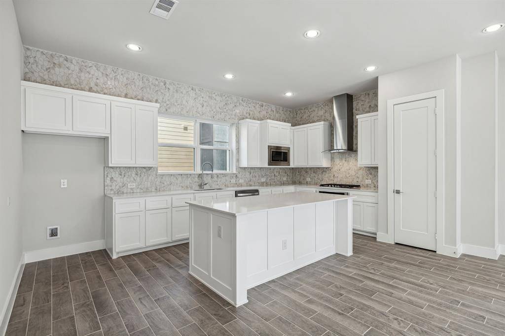 Dallas, TX 75212,2644 Carmelita Street