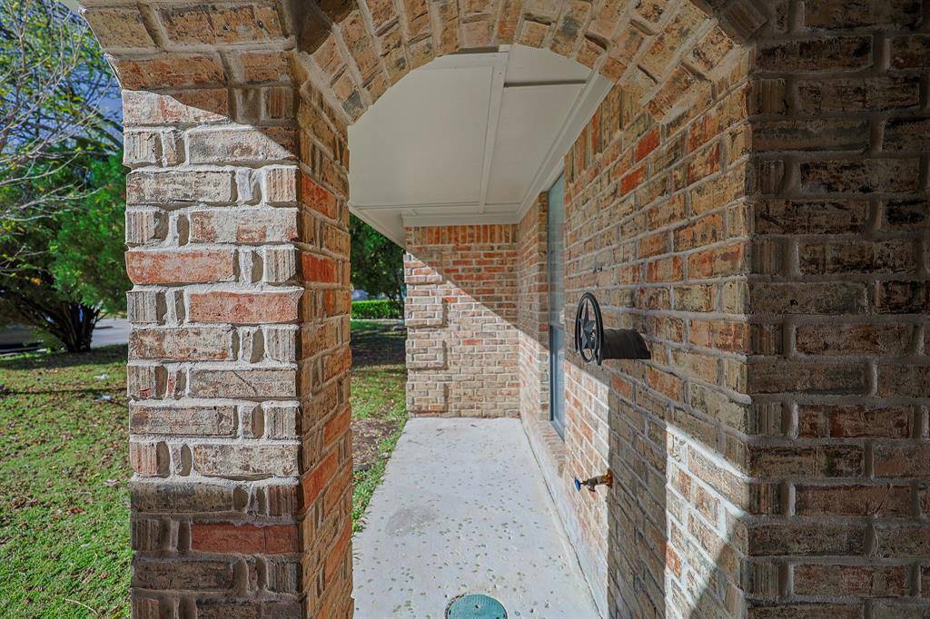 Roanoke, TX 76262,621 Main Street