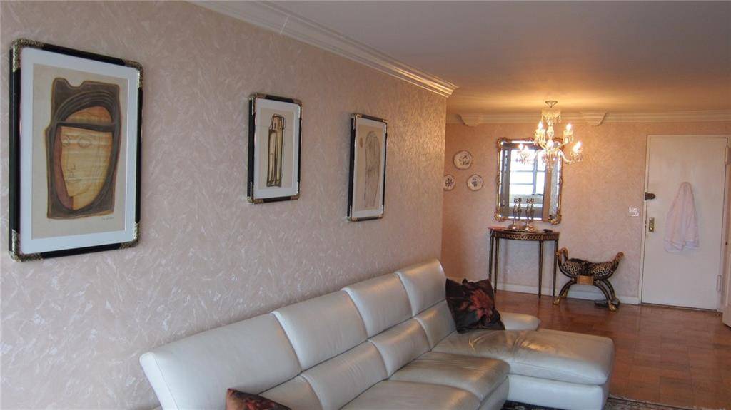 Brooklyn, NY 11235,35 Seacoast TER #15U