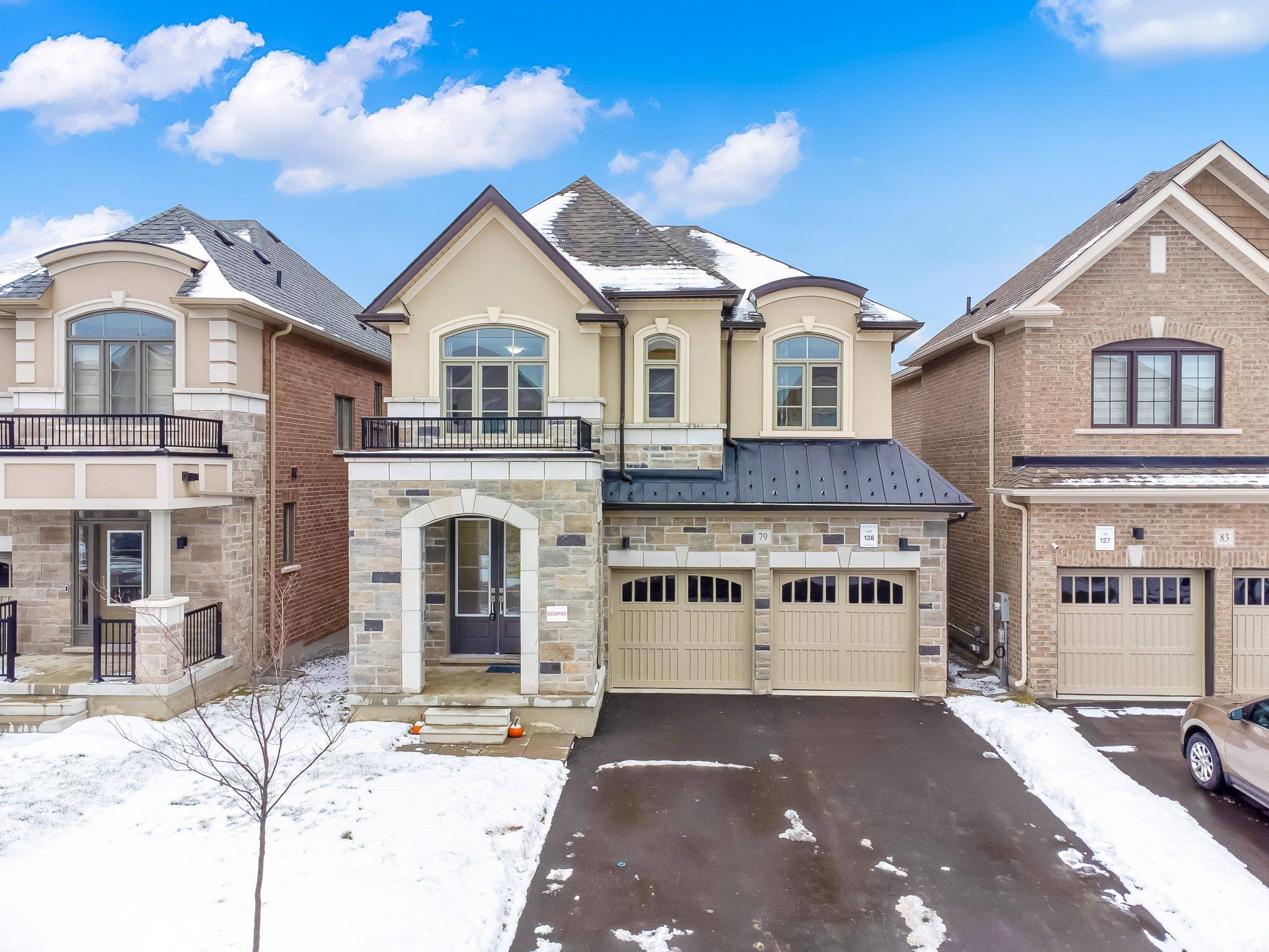 Clarington, ON L1B 0W7,79 Ed Ewert AVE