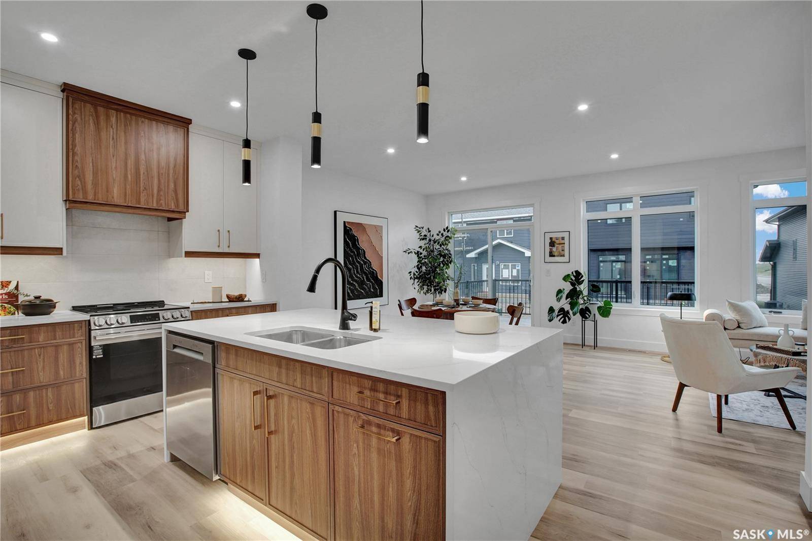 Saskatoon, SK S7N 4V6,911 Traeger MANOR