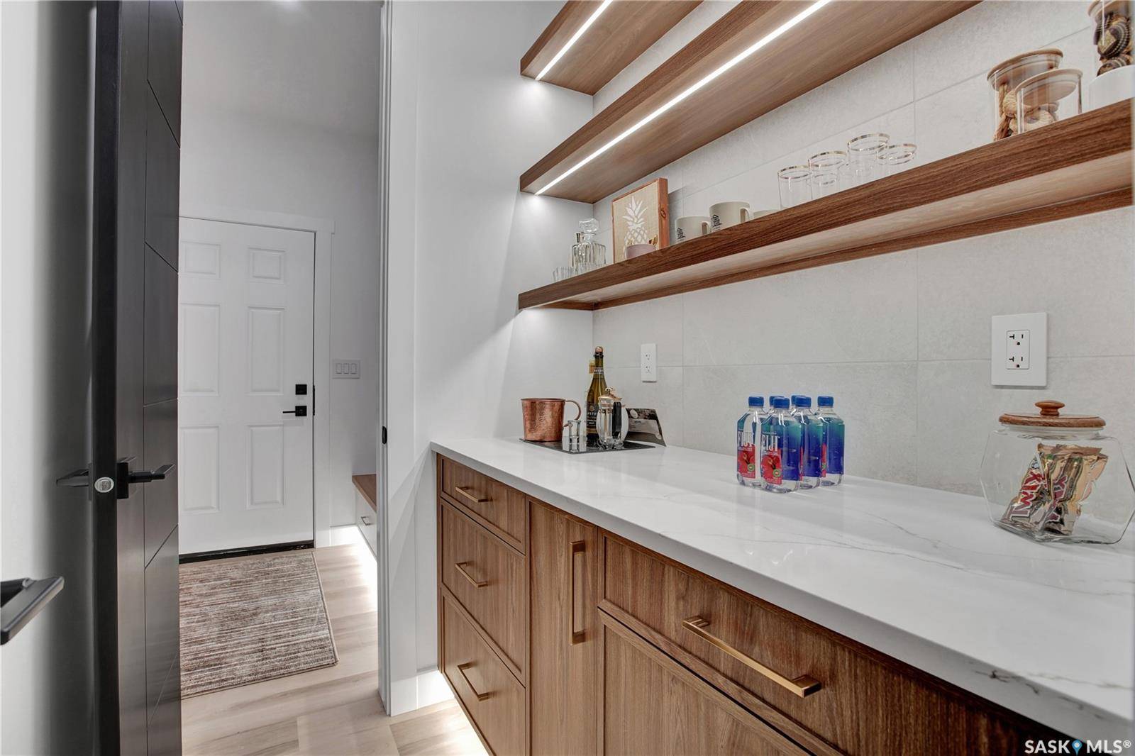 Saskatoon, SK S7N 4V6,911 Traeger MANOR