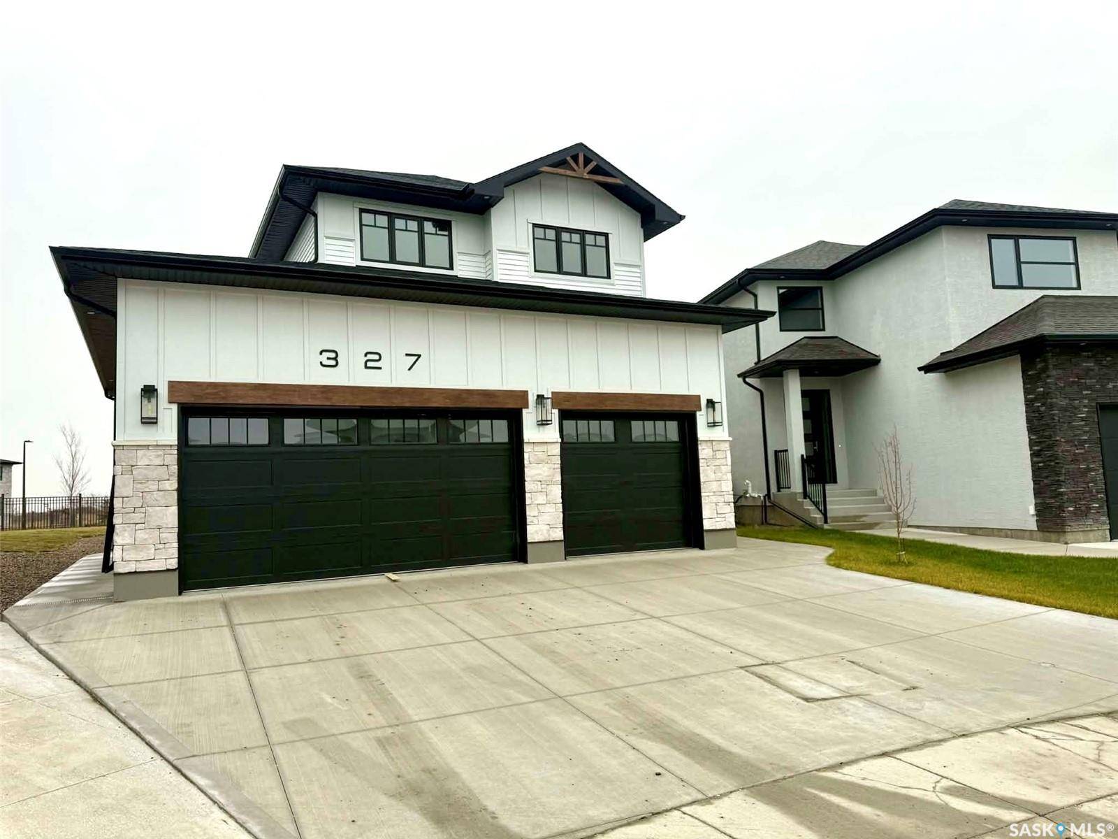 Saskatoon, SK S7W 1E5,327 Woolf BAY