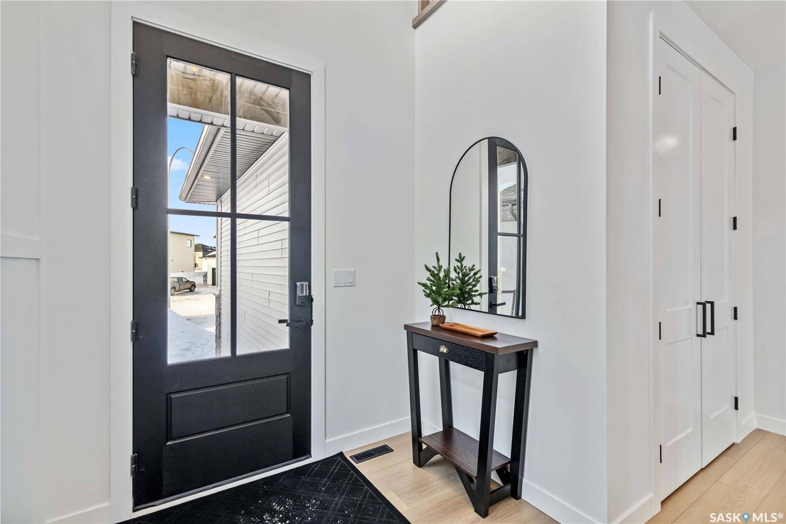 Saskatoon, SK S7W 1E5,327 Woolf BAY