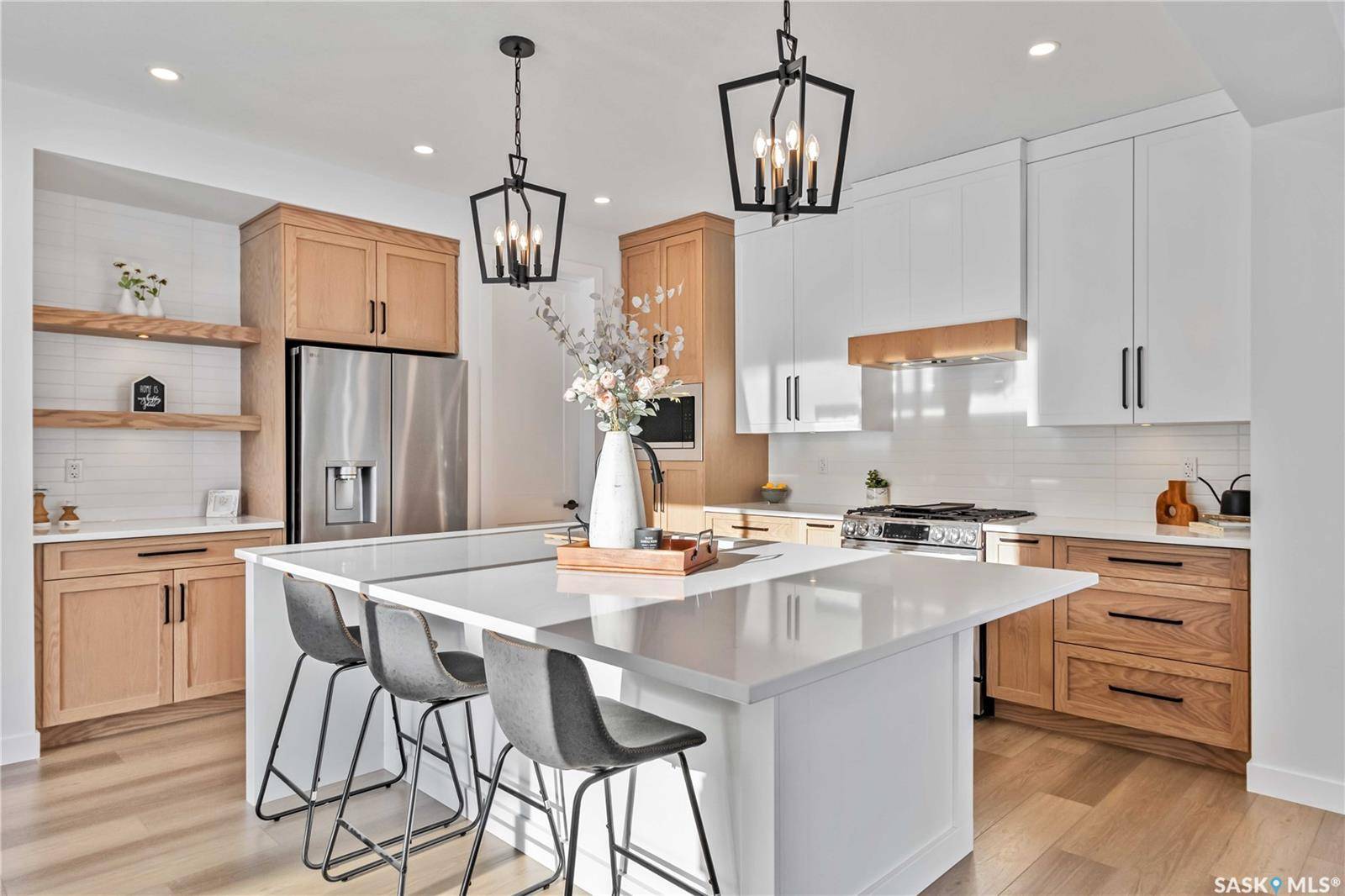 Saskatoon, SK S7W 1E5,327 Woolf BAY