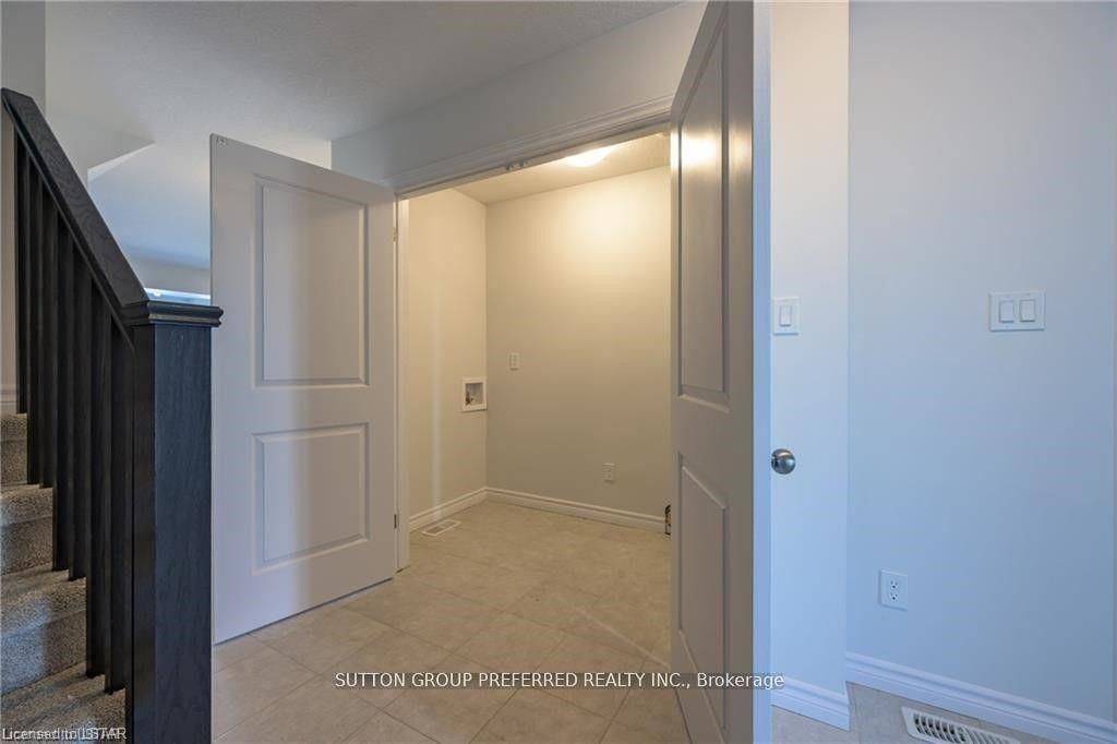 London South, ON N6L 0H4,3958 MIA AVE