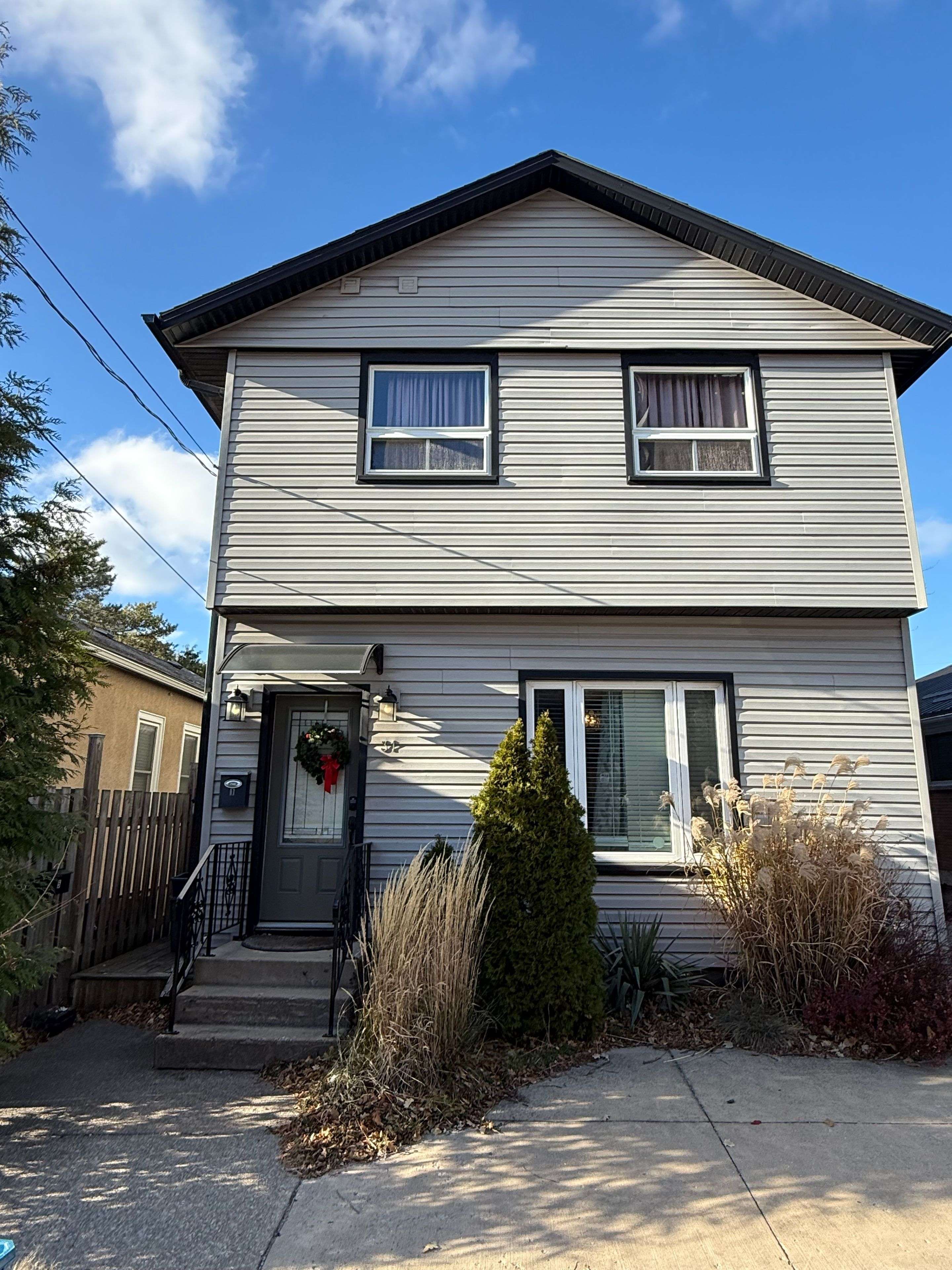 St. Catharines, ON L2R 2T3,31 Raymond ST #1