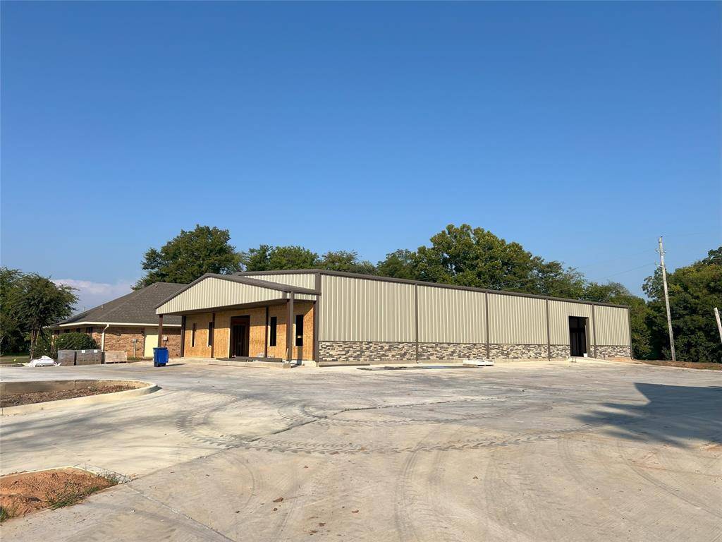 Shreveport, LA 71105,7023 Sand Beach Boulevard