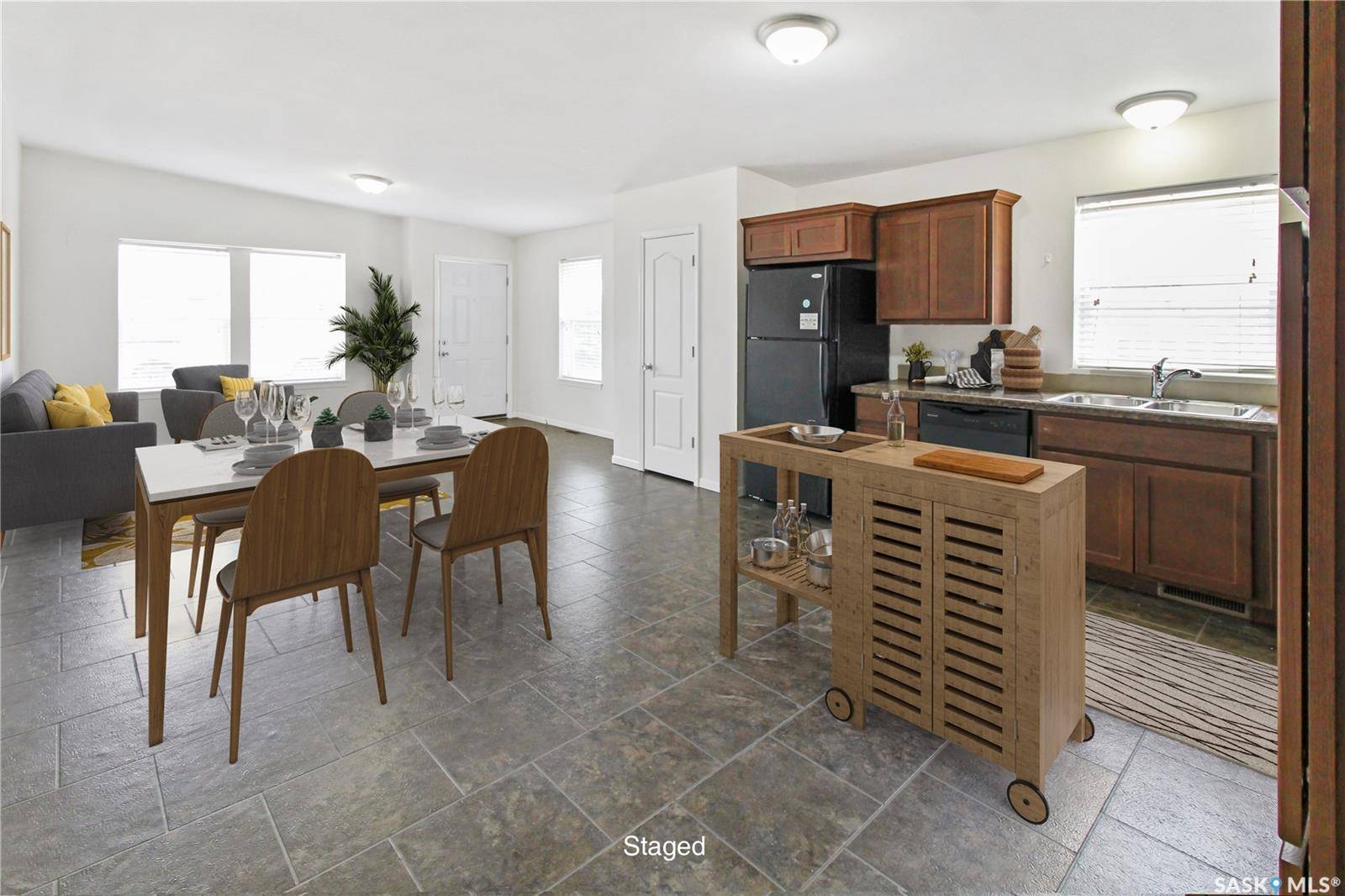 Gull Lake, SK S0N 1A0,8470 Howard AVENUE #B