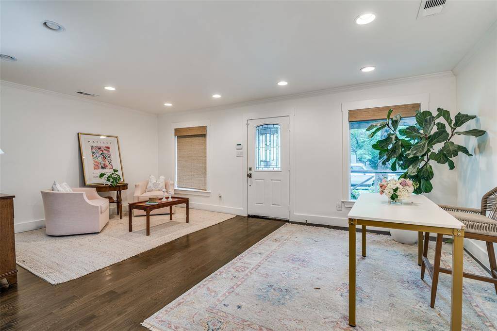 Dallas, TX 75206,5947 Goodwin Avenue