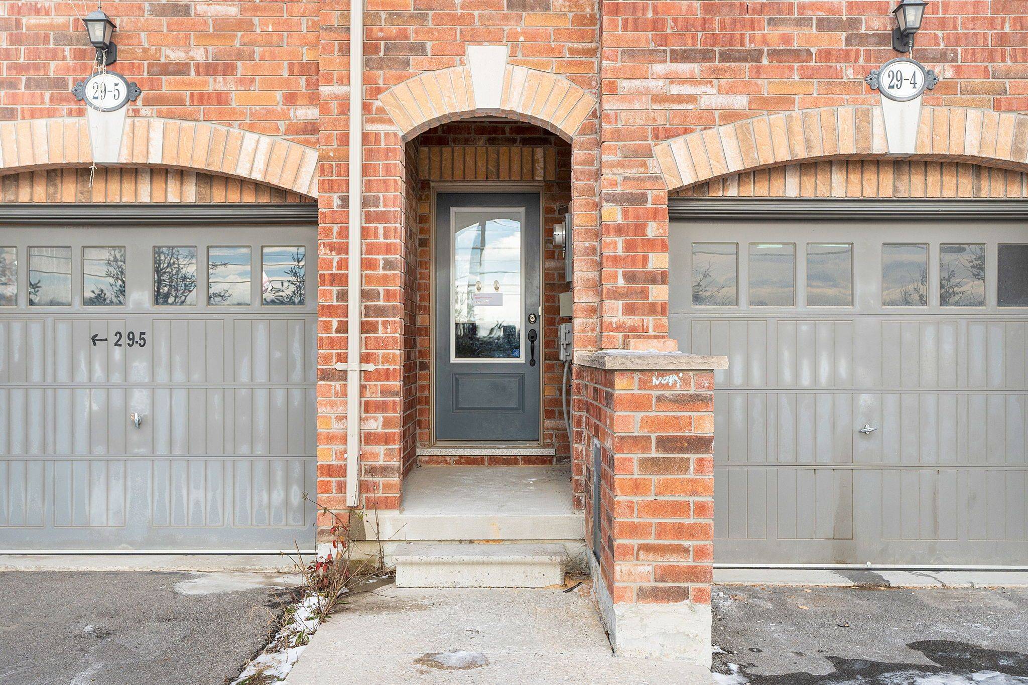 Brampton, ON L7A 0B6,29 Pennycross CRES #4